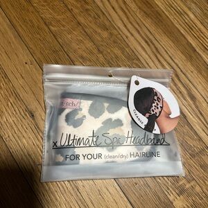 Kitsch Leopard Print Spa Headband